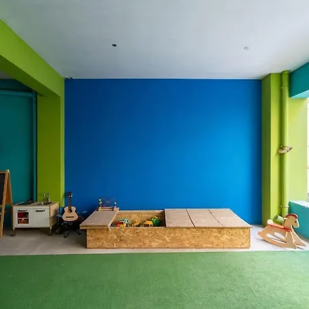 Central, Parking, Play Area, 1km To The Sea Iraklio